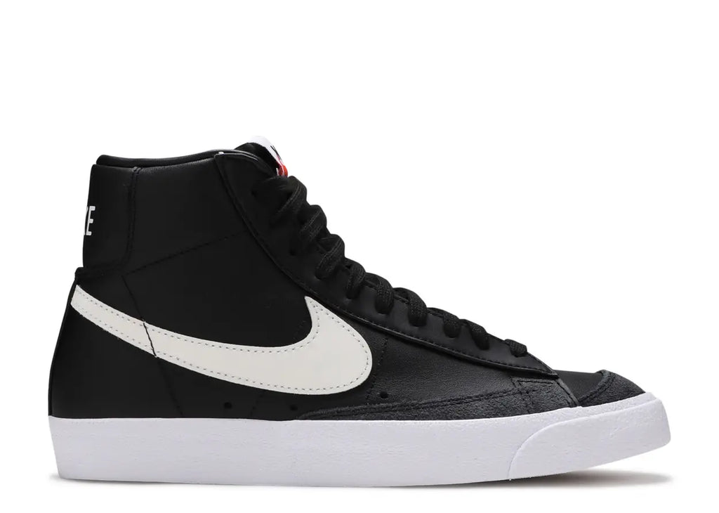 Nike Blazer black and white