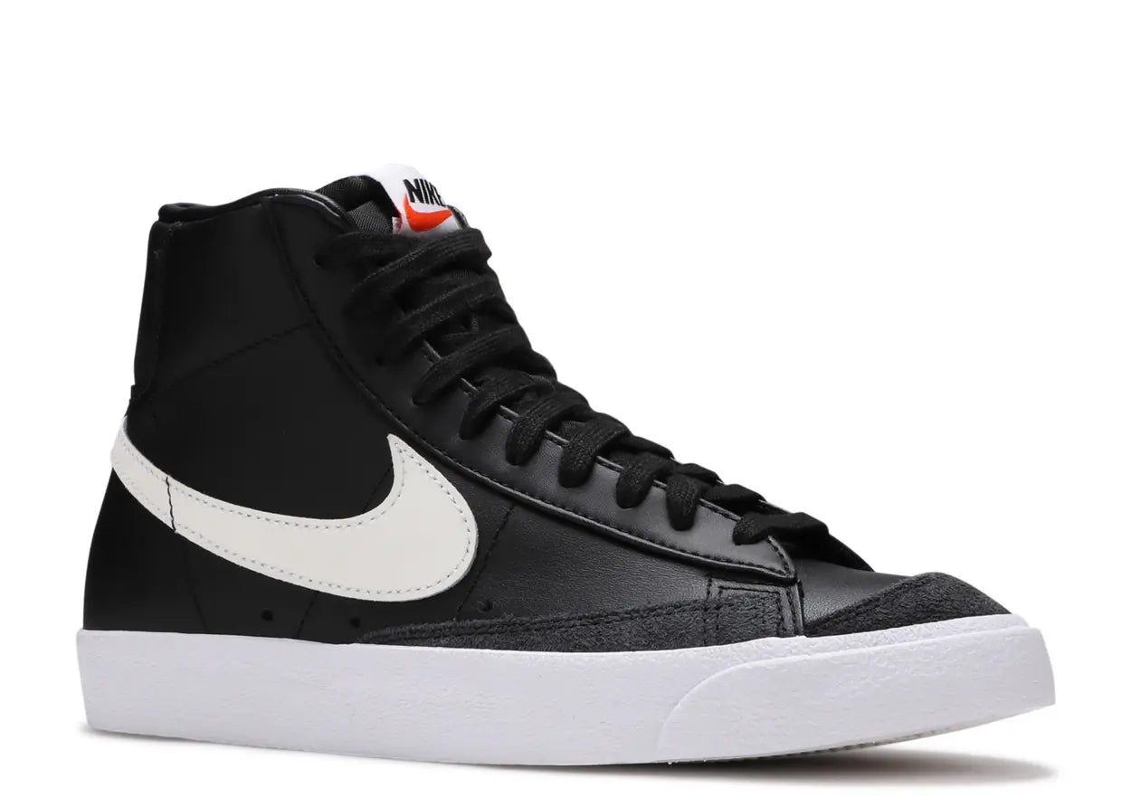 Nike Blazer black and white