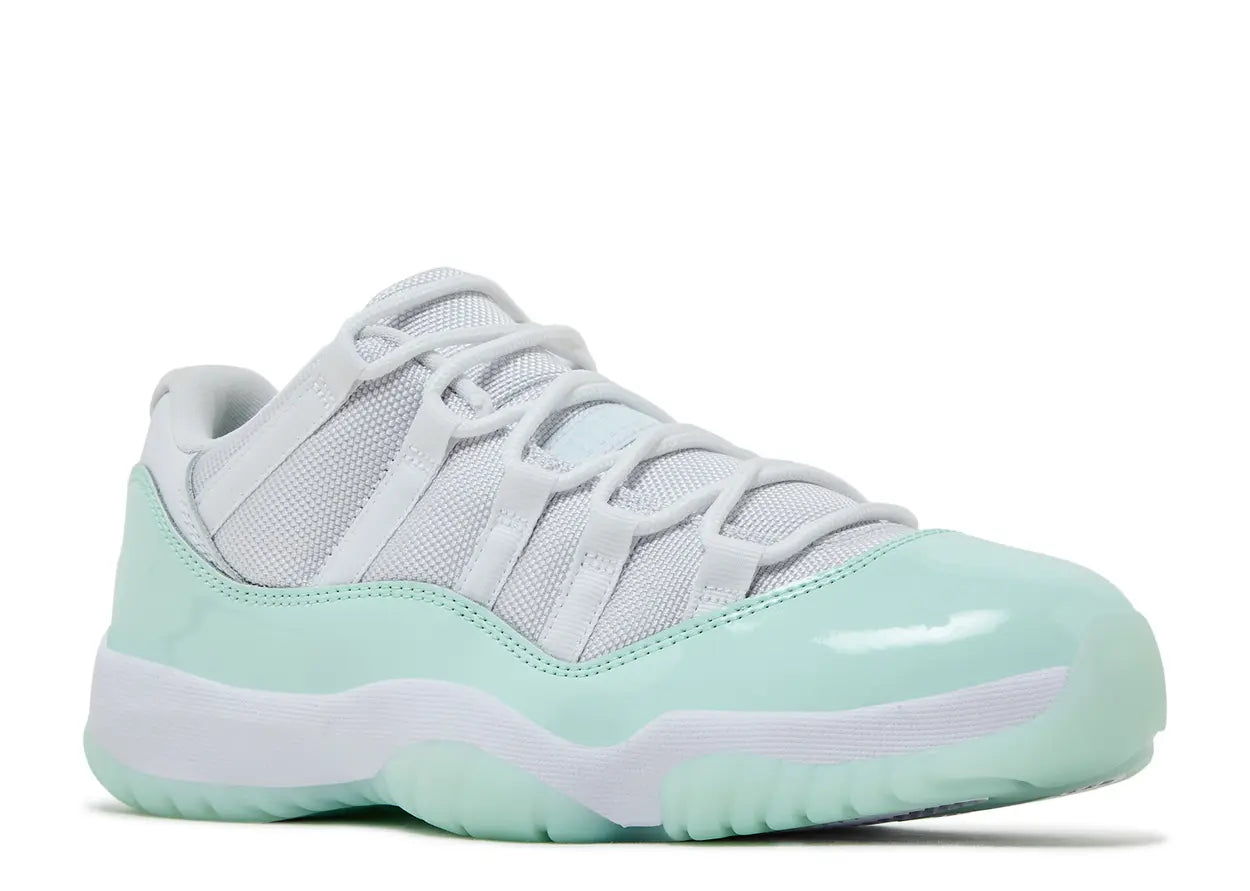 Wmns Jordan 11 Retro Low 'Igloo'