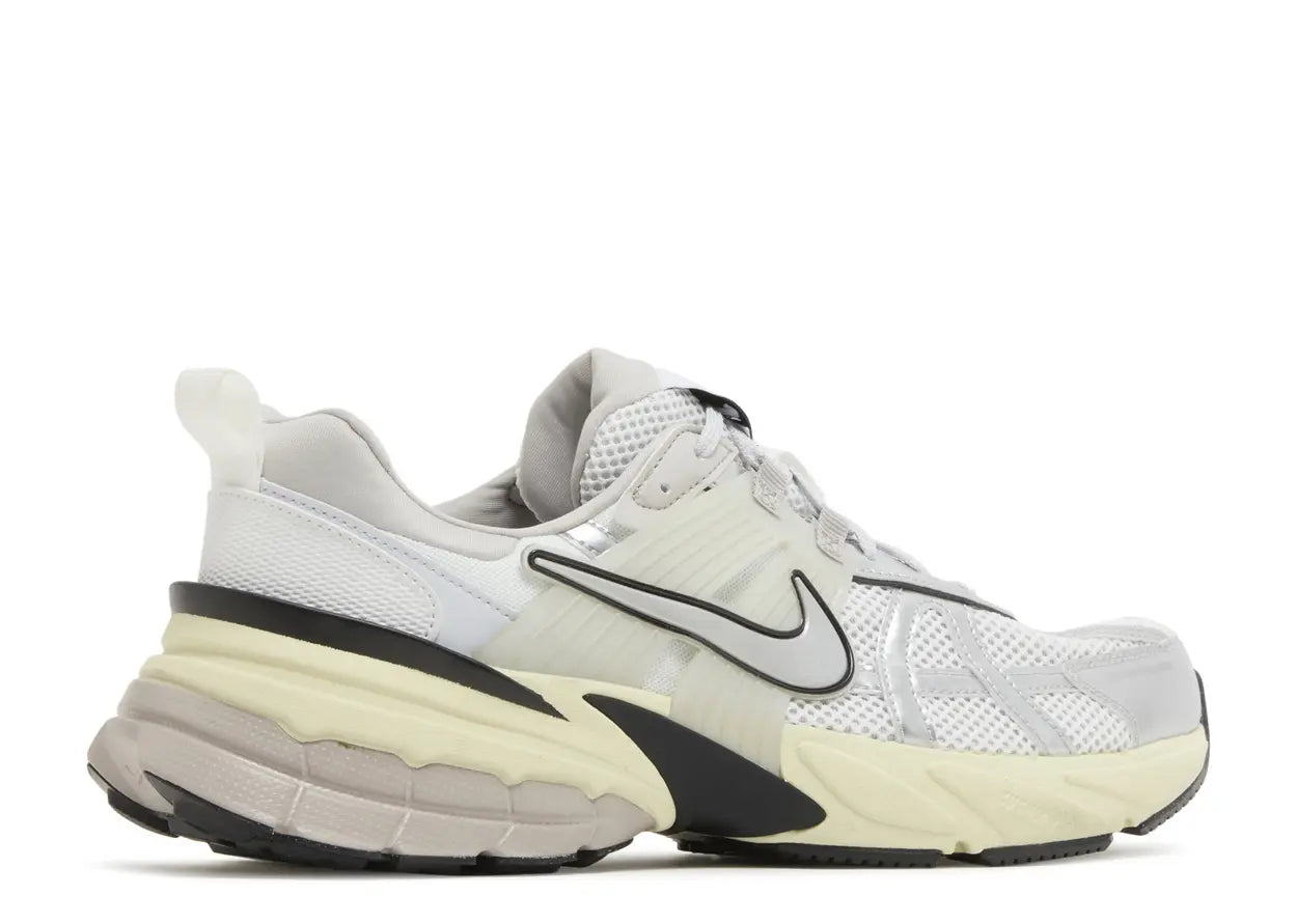 Men's V2K Run 'Pure Platinum Metallic Silver'